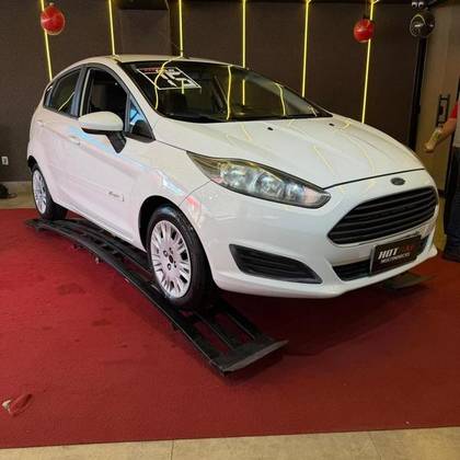 FORD FIESTA 1.5 SE HATCH 16V FLEX 4P MANUAL FORD FIESTA 1.5 SE HATCH 16V FLEX 4P MANUAL